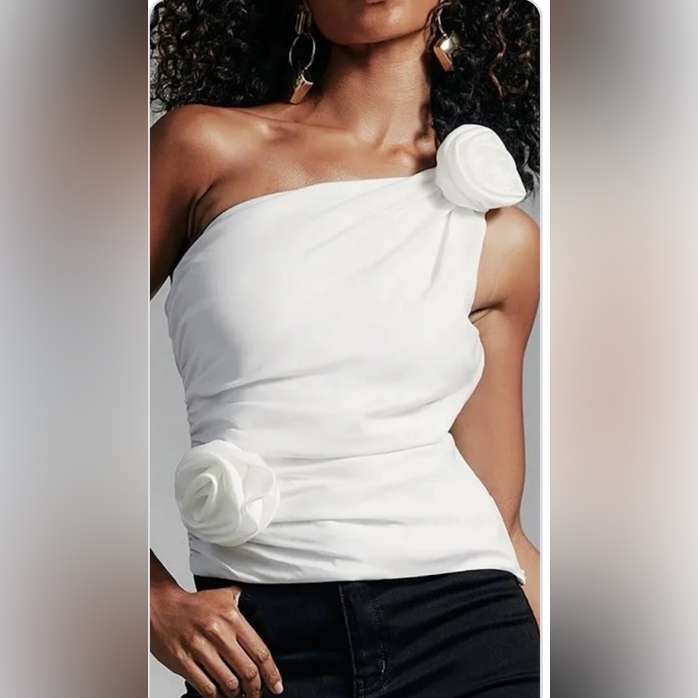 Commense White One Shoulder Tank with Rose Broaches.